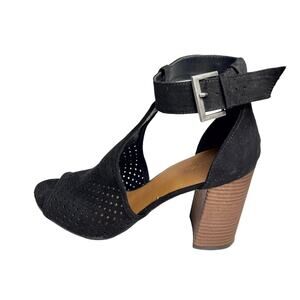 Universal Thread Chunky Heel Peep Toe Sandal 8.5 Black